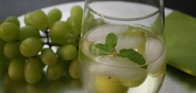 طريقة عمل عصير العنب طريقة عمل عصير العنب