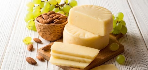 فوائد الجبنة الصفراء فوائد الجبنة الصفراء