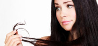كيفية علاج أطراف الشعر المتقصفة كيفية علاج أطراف الشعر المتقصفة