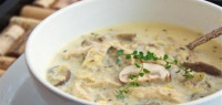 طريقة عمل شوربة الدجاج بالكريمة طريقة عمل شوربة الدجاج بالكريمة